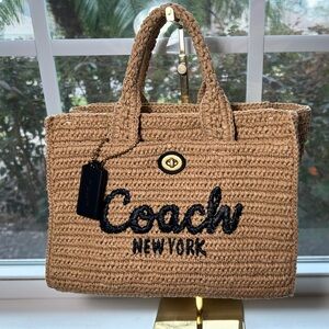 NWOT🌸COACH Handbag